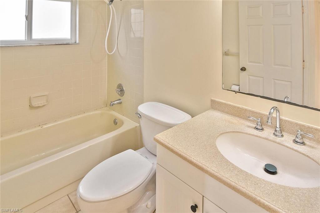 15065 Cloverdale DR photo 12