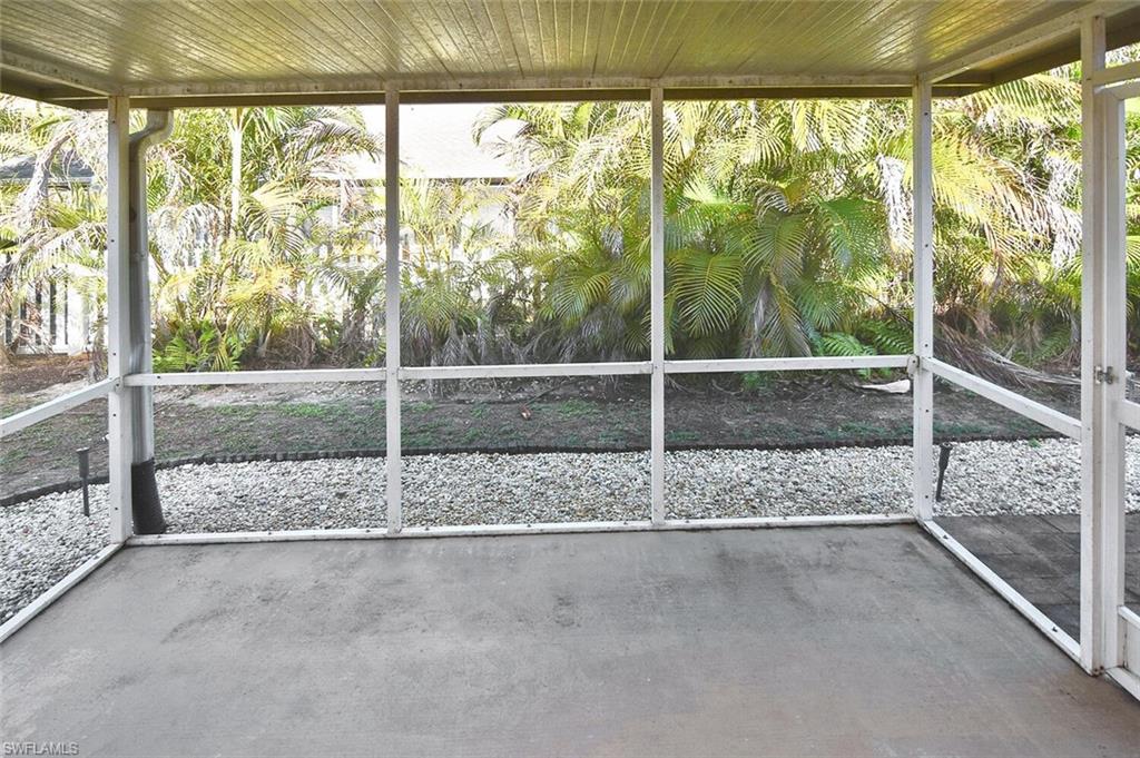 15065 Cloverdale DR photo 14