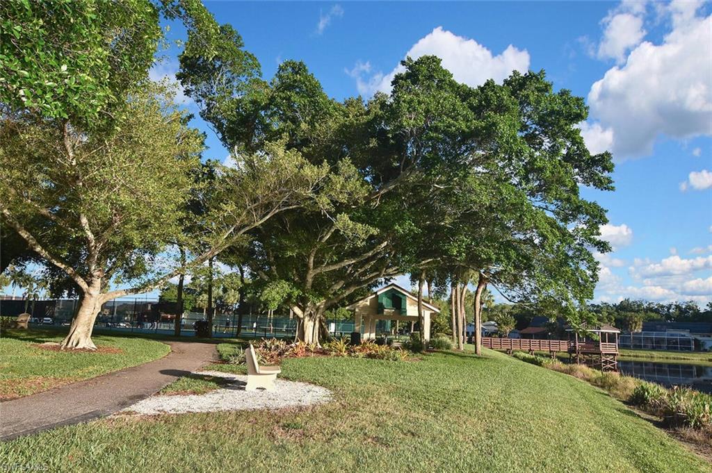 15065 Cloverdale DR photo 21