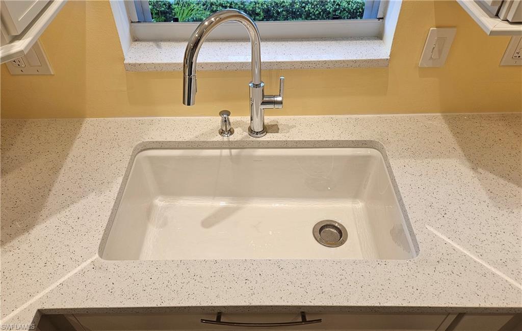 33" Kitchen Sink