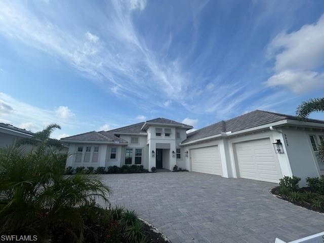 9408 Loquat LN
