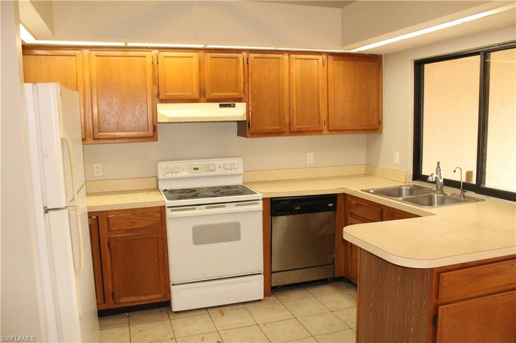 632 SE 13th CT 630 632