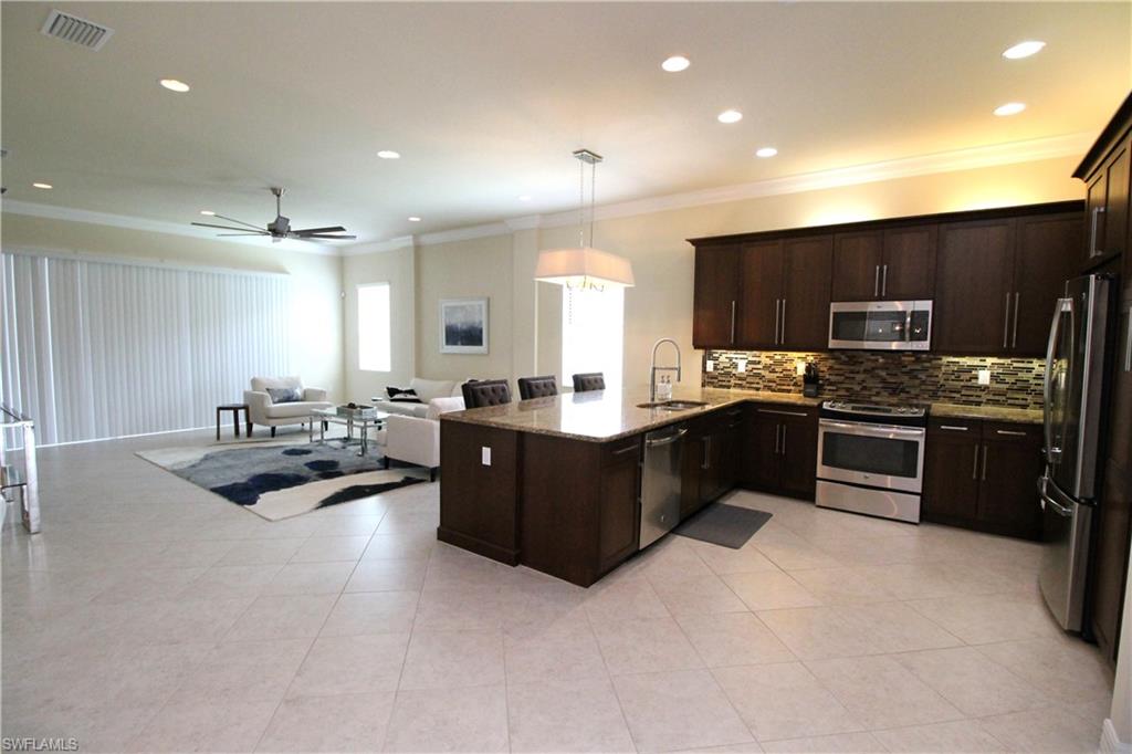 3279 Tahoe CT photo 7