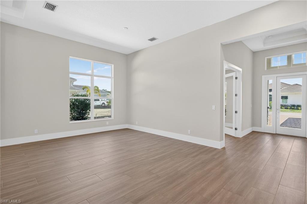 9712 Moonflower LN photo 11