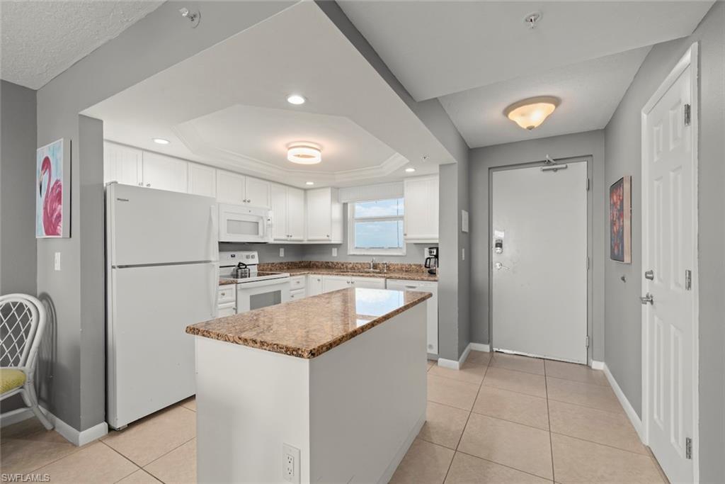 250 Estero BLVD 602 photo 12