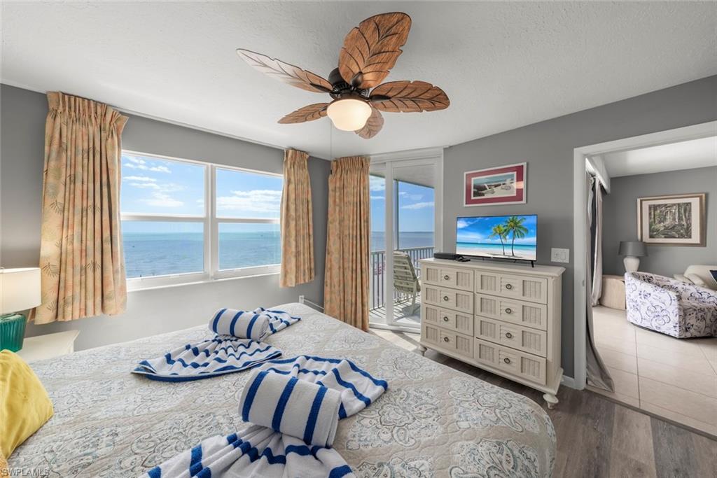 250 Estero BLVD 602 photo 32