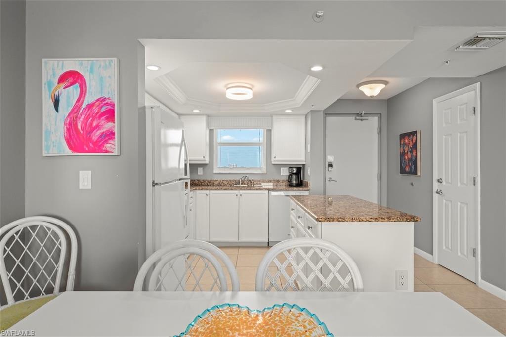 250 Estero BLVD 602 photo 20