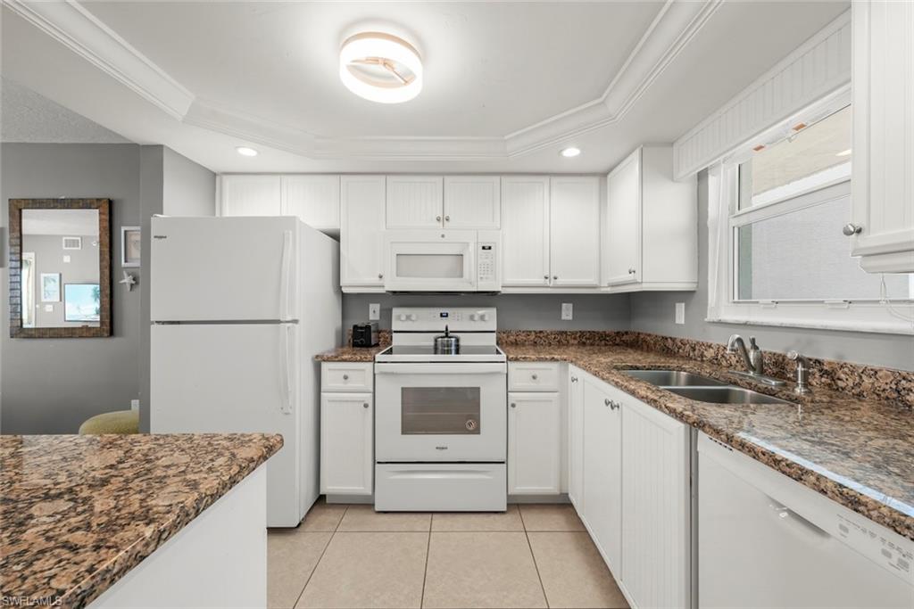 250 Estero BLVD 602 photo 18