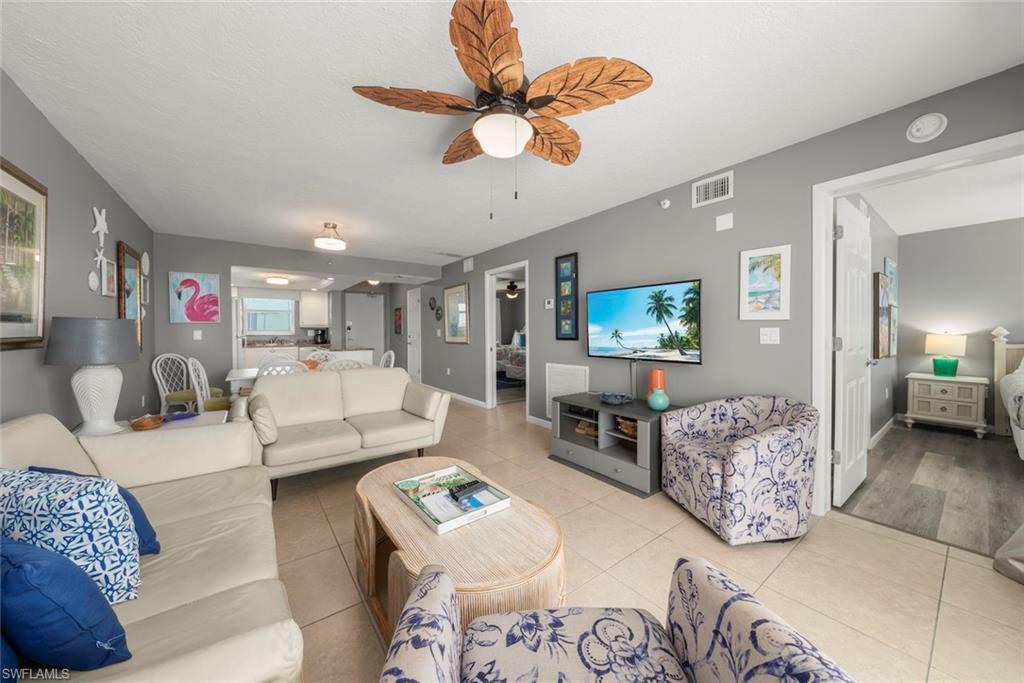 250 Estero BLVD 602 photo 11