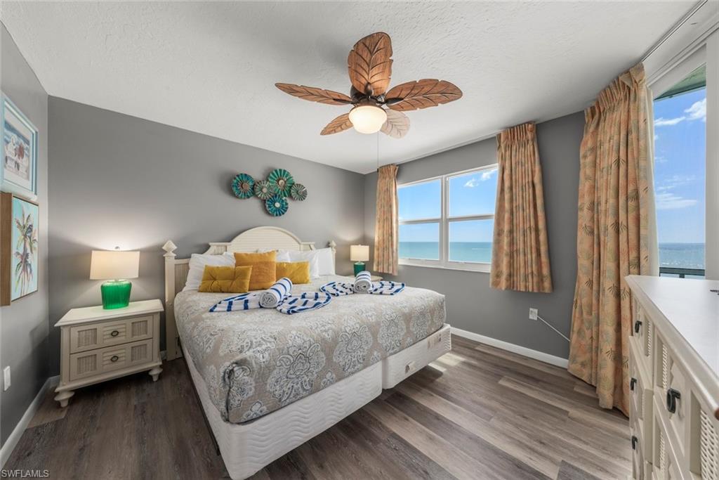 250 Estero BLVD 602 photo 31