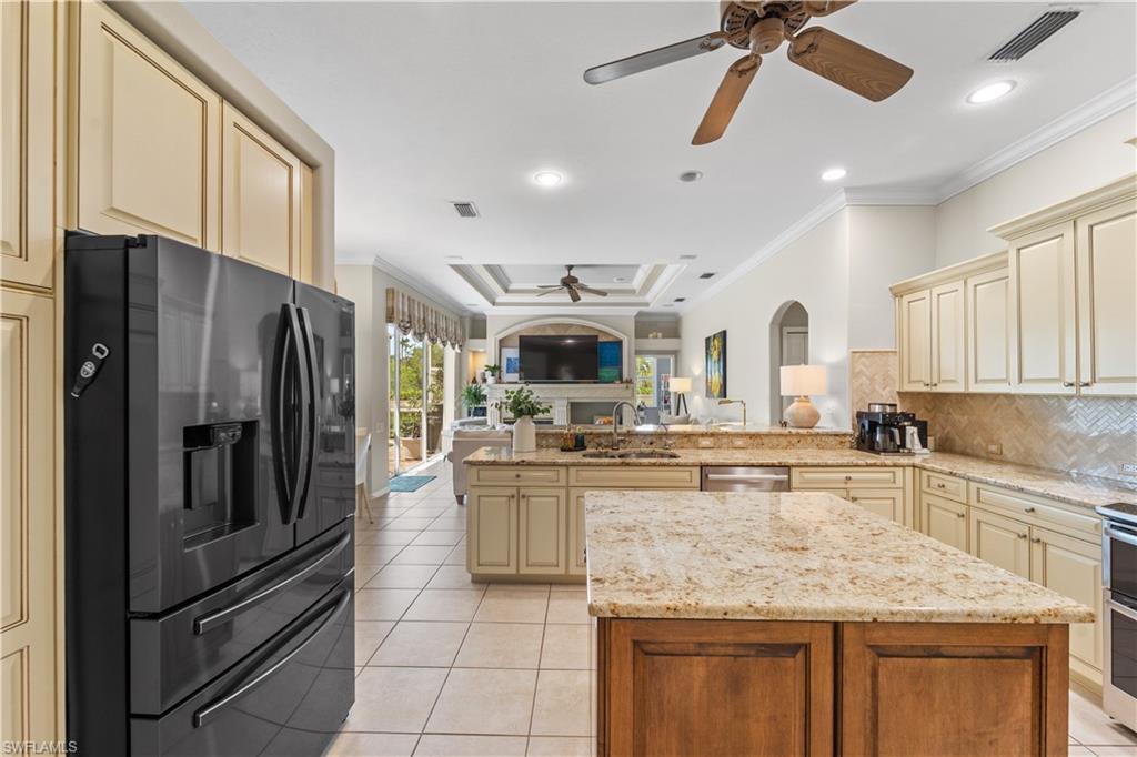 7661 Knightwing CIR photo 15