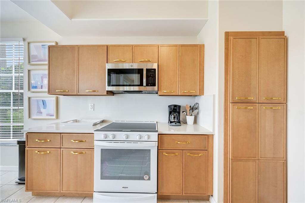 2230 Arielle DR 1902 photo 16