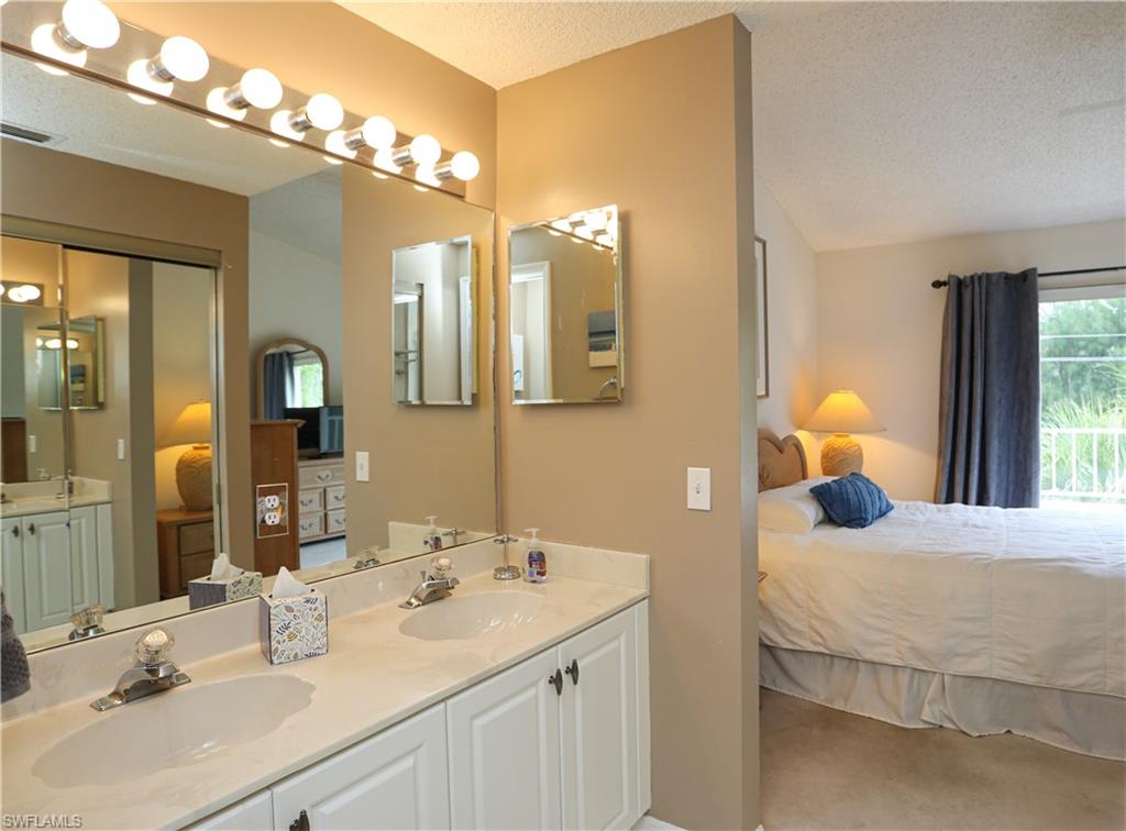 1044 Woodshire LN B203 photo 20