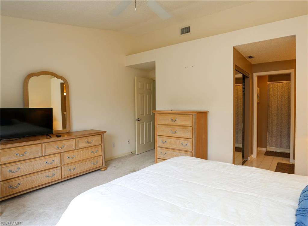 1044 Woodshire LN B203 photo 18