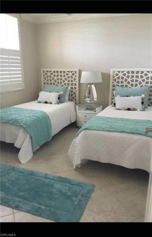 2 TWIN BEDS