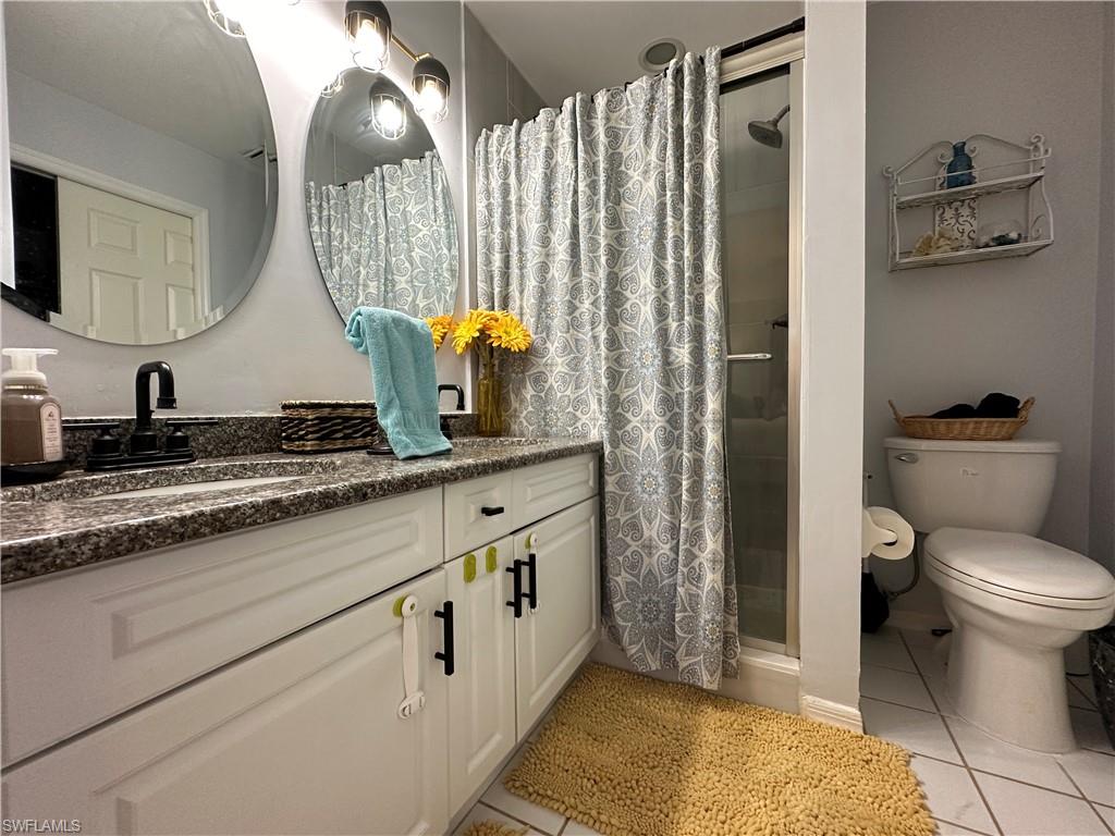 241 Robin Hood CIR 204 photo 11