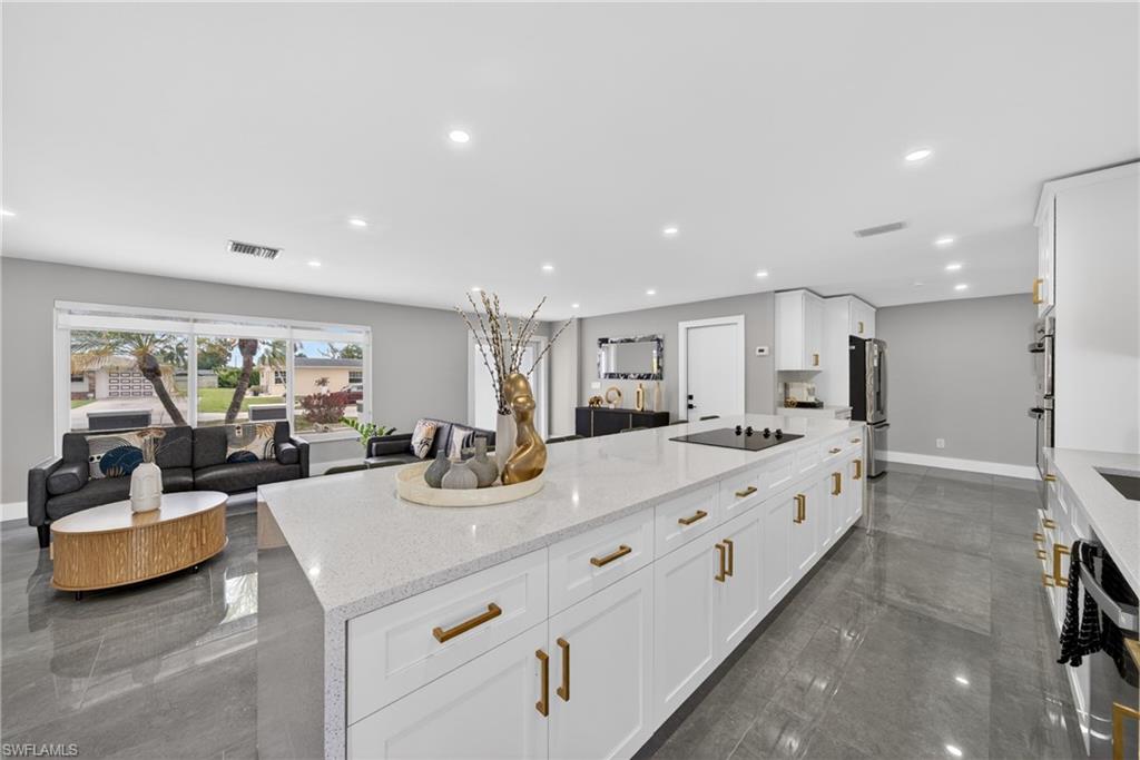 1741 SE 29th LN photo 18