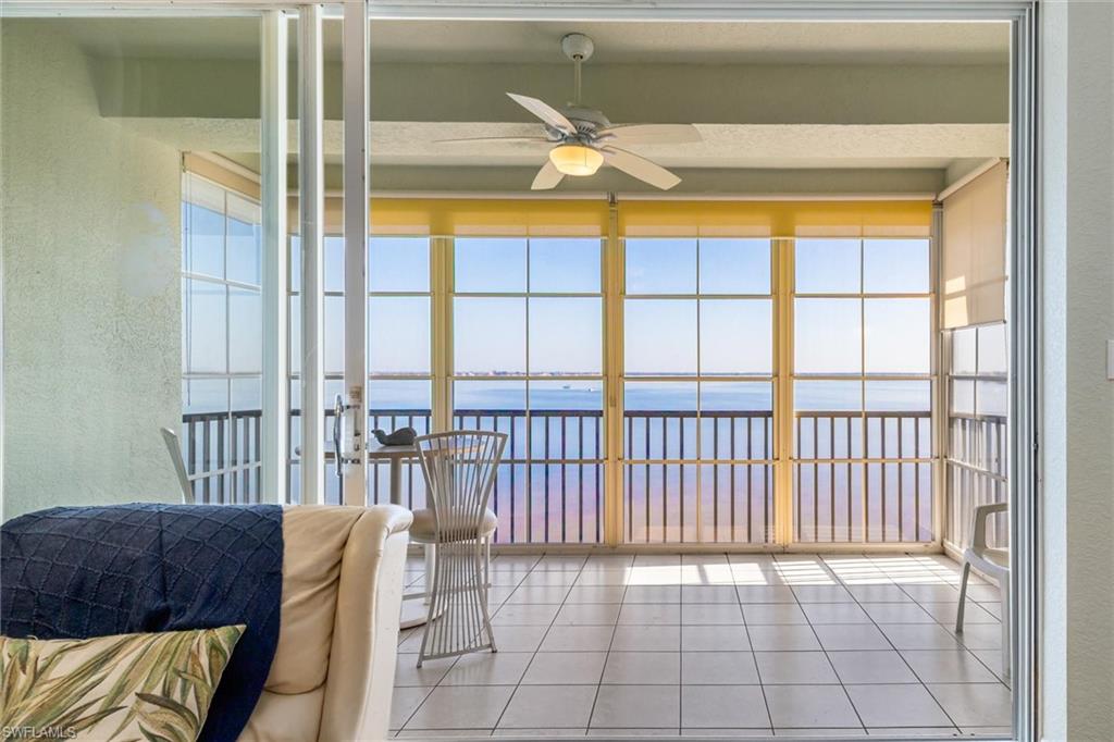 Lanai / solarium with vast water views
