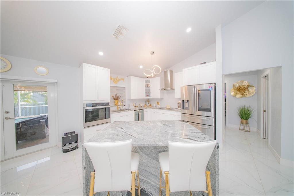 344 NE 10th ST