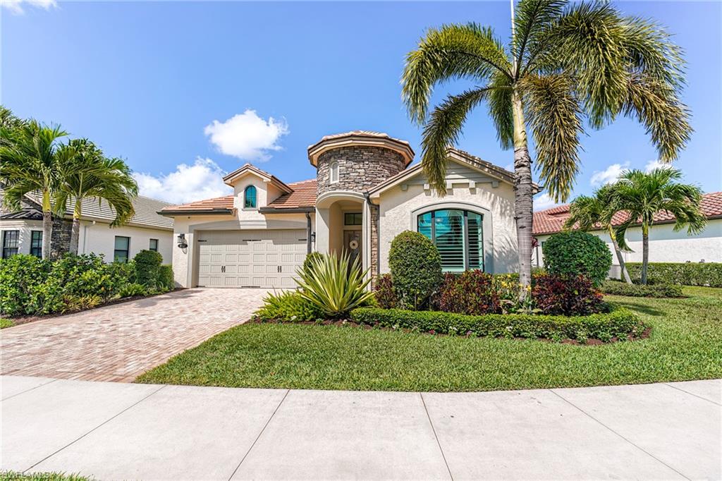 9327 Woodhurst DR