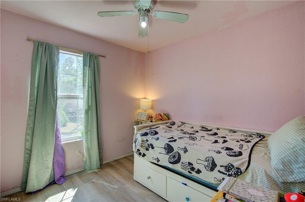 1002 Henry AVE photo 9