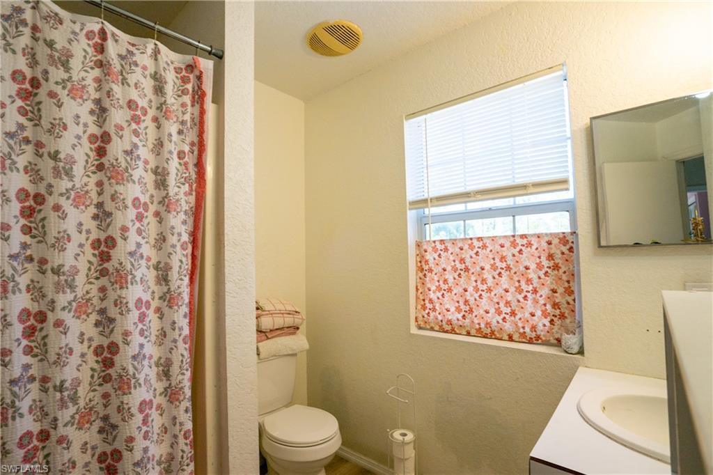1002 Henry AVE photo 30