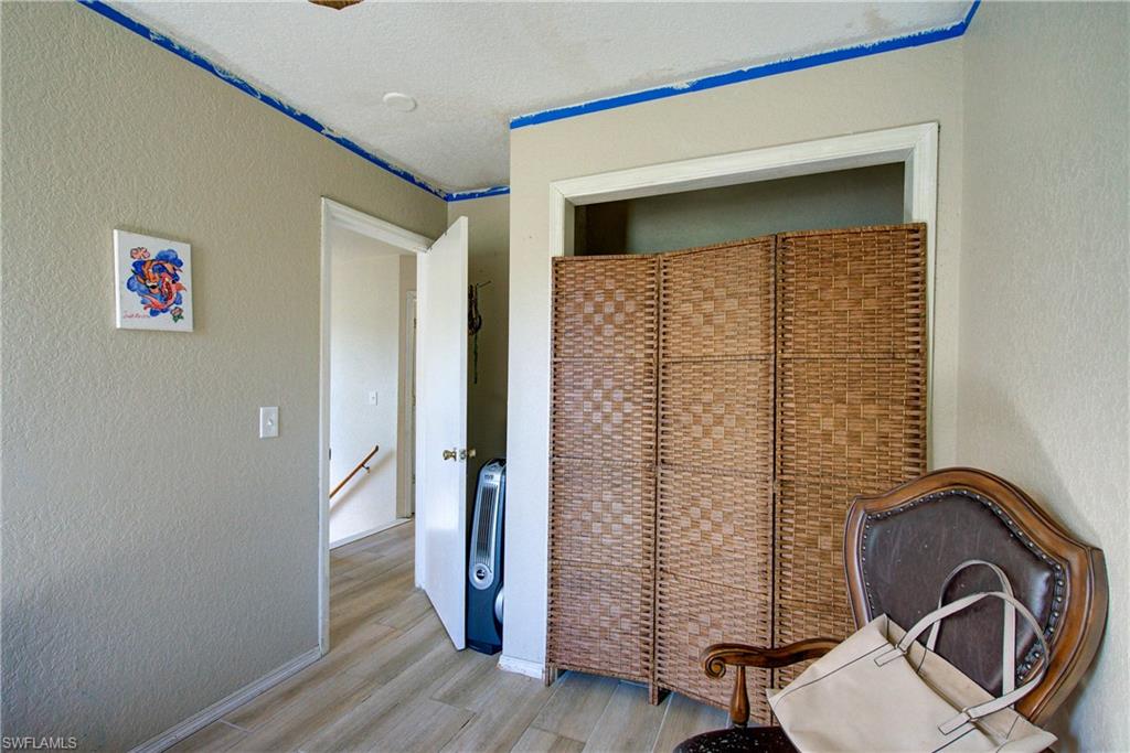 1002 Henry AVE photo 10