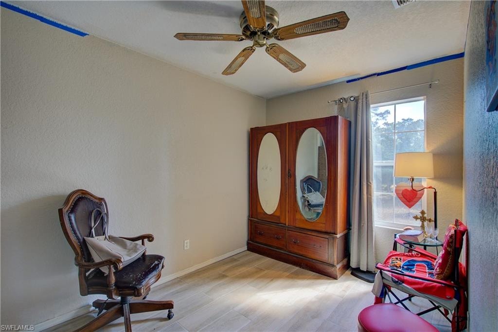 1002 Henry AVE photo 11