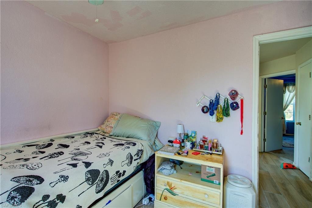 1002 Henry AVE photo 8