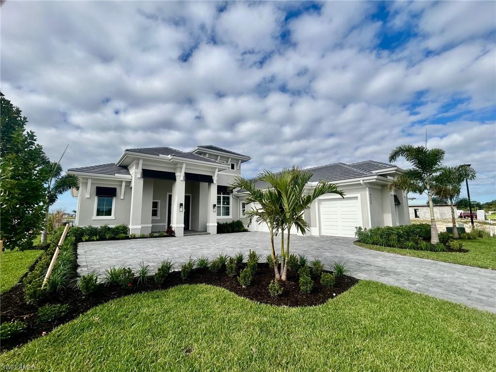 9448 Loquat LN