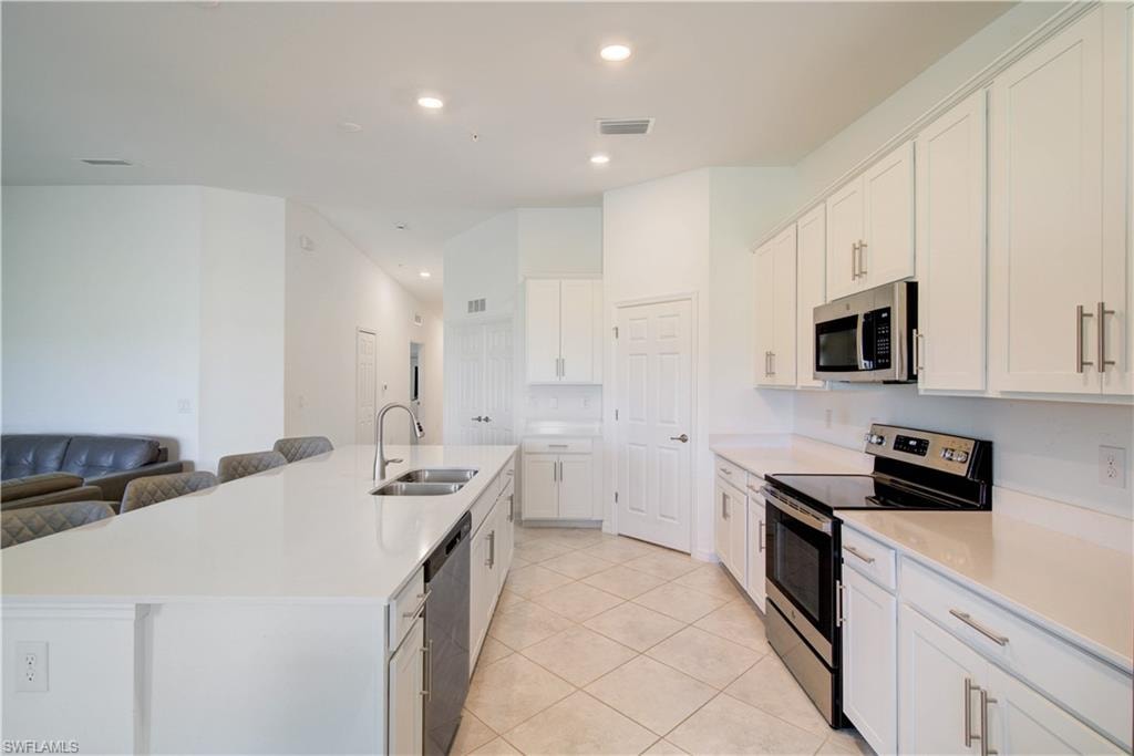 15960 Grassland LN 2724 photo 9