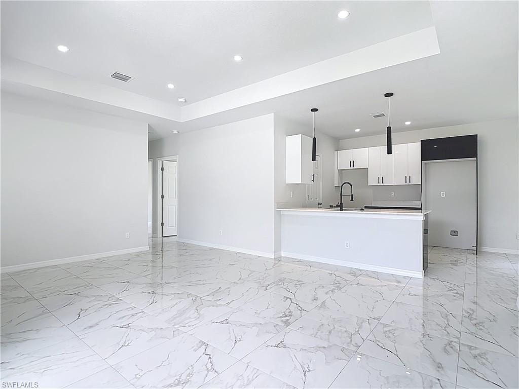 303 Long AVE S photo 10