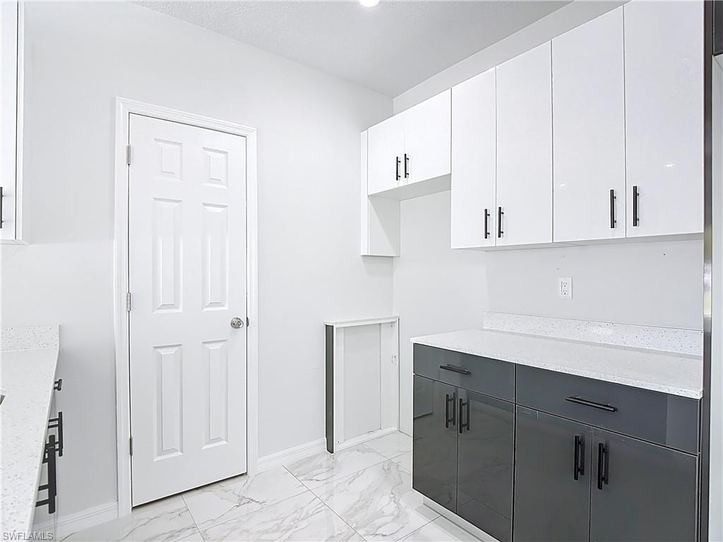 303 Long AVE S photo 14