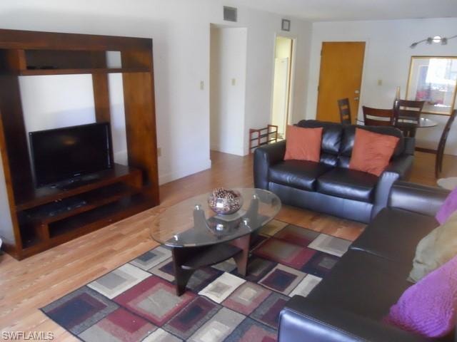 1849 Maravilla AVE D4 photo 7