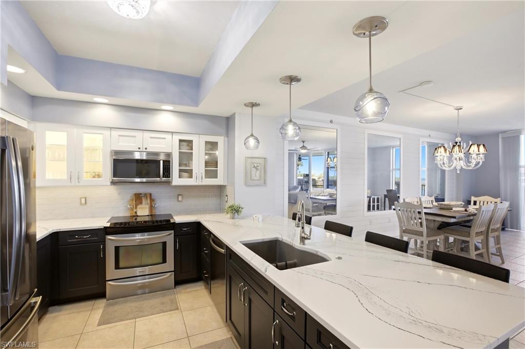 3313 Sunset Key CIR 105 photo 6