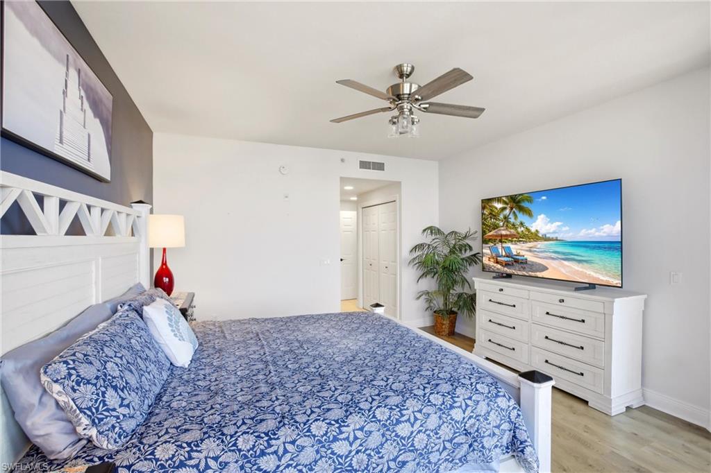 3313 Sunset Key CIR 105 photo 11