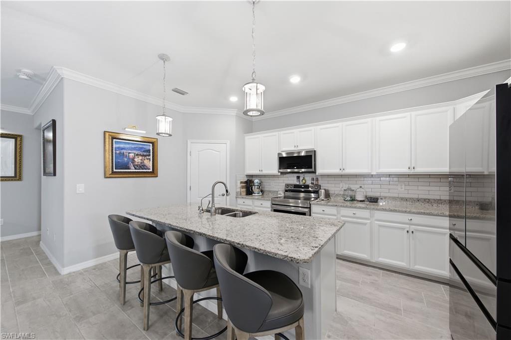 19584 Utopia LN