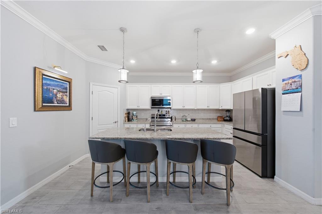 19584 Utopia LN