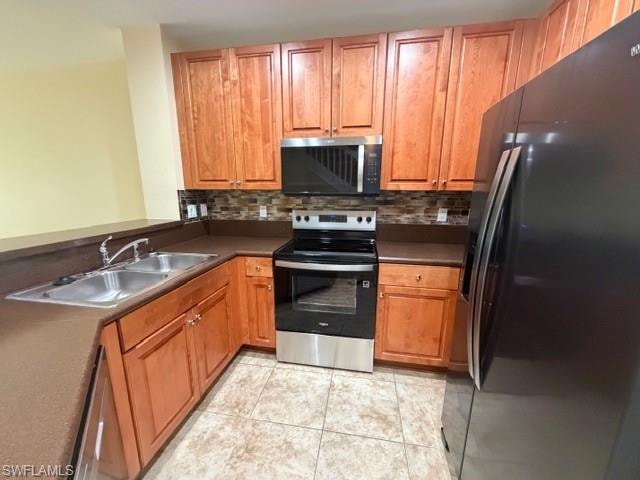 8585 Athena CT photo 10