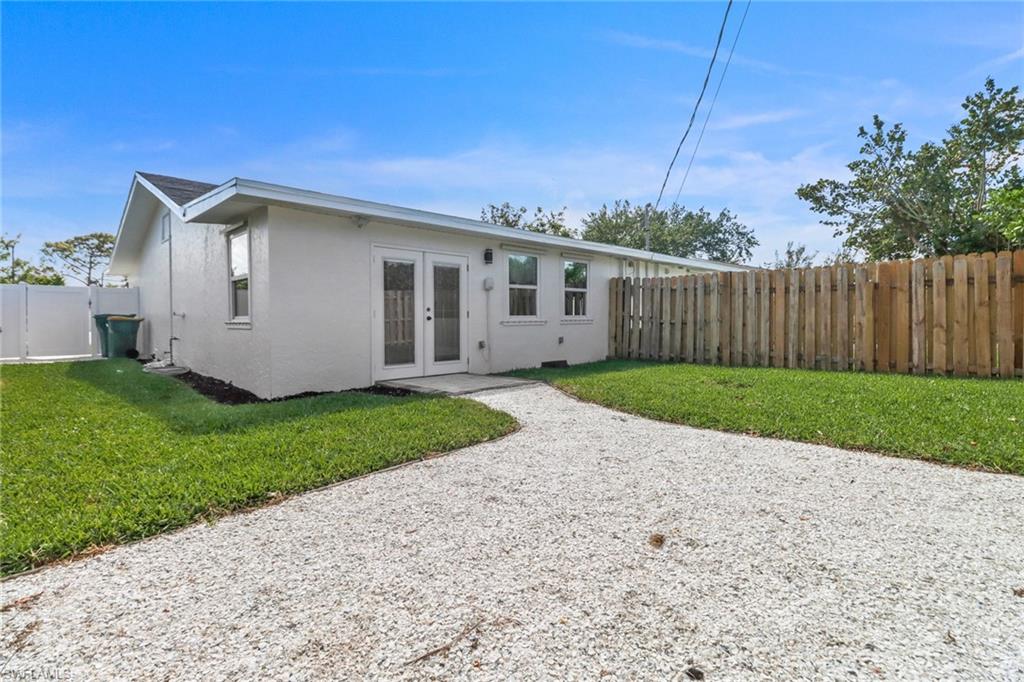 4525 Fluvia AVE photo 22