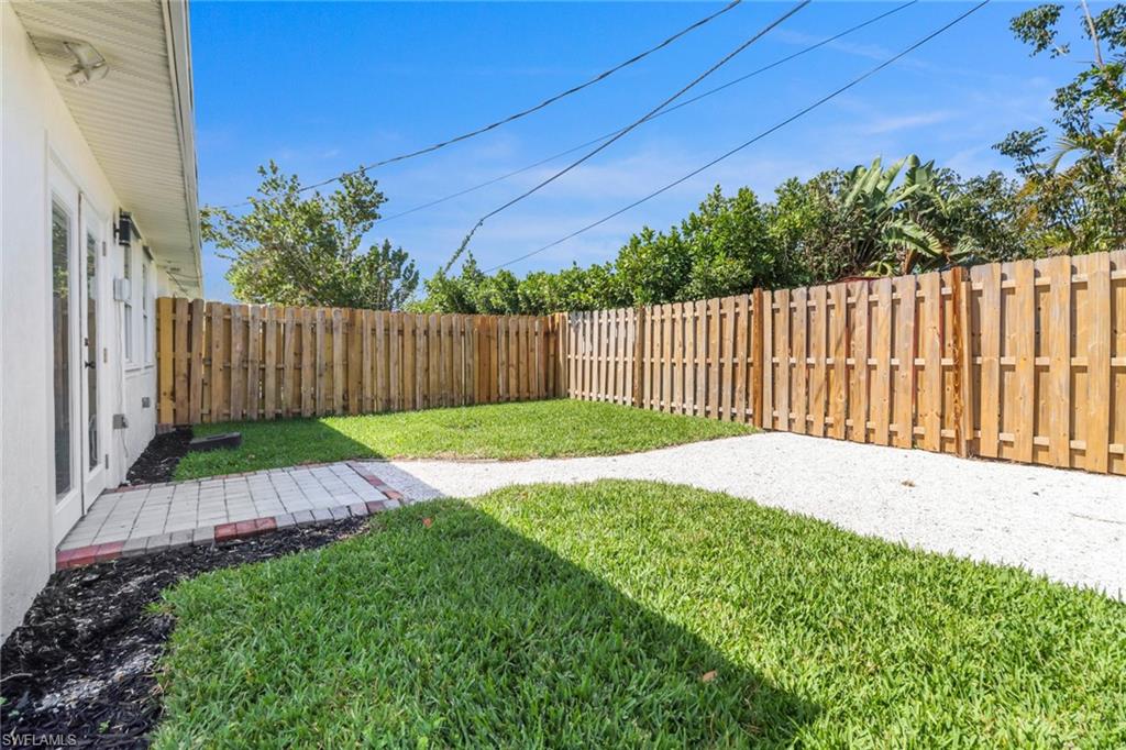 4525 Fluvia AVE photo 21