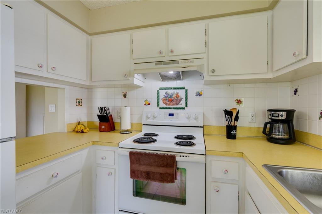 4521 Orchid BLVD photo 12