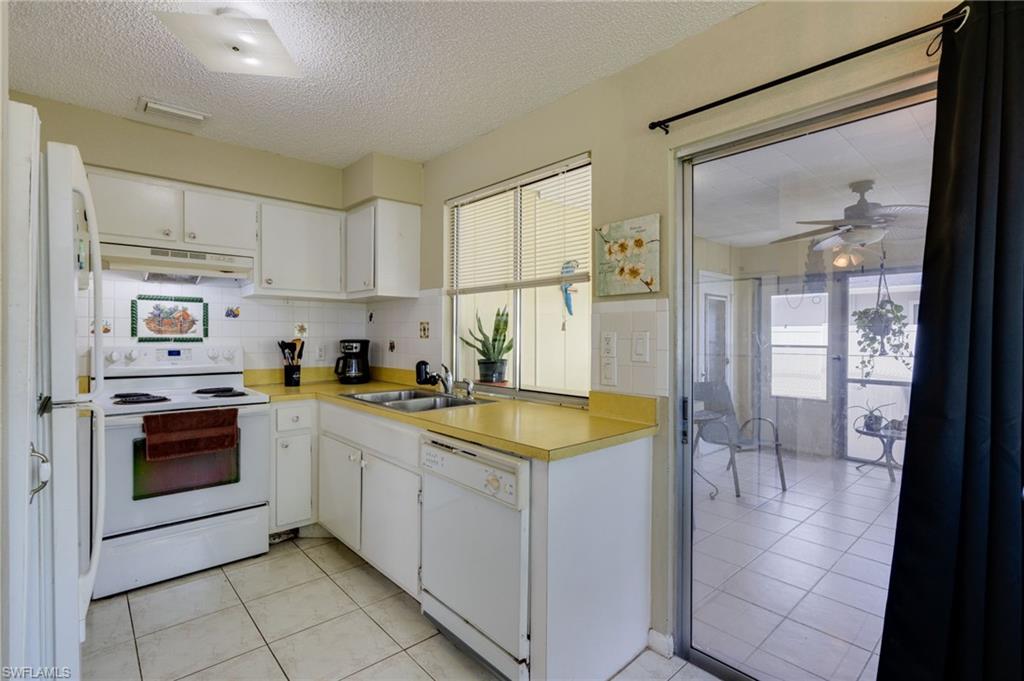 4521 Orchid BLVD photo 10