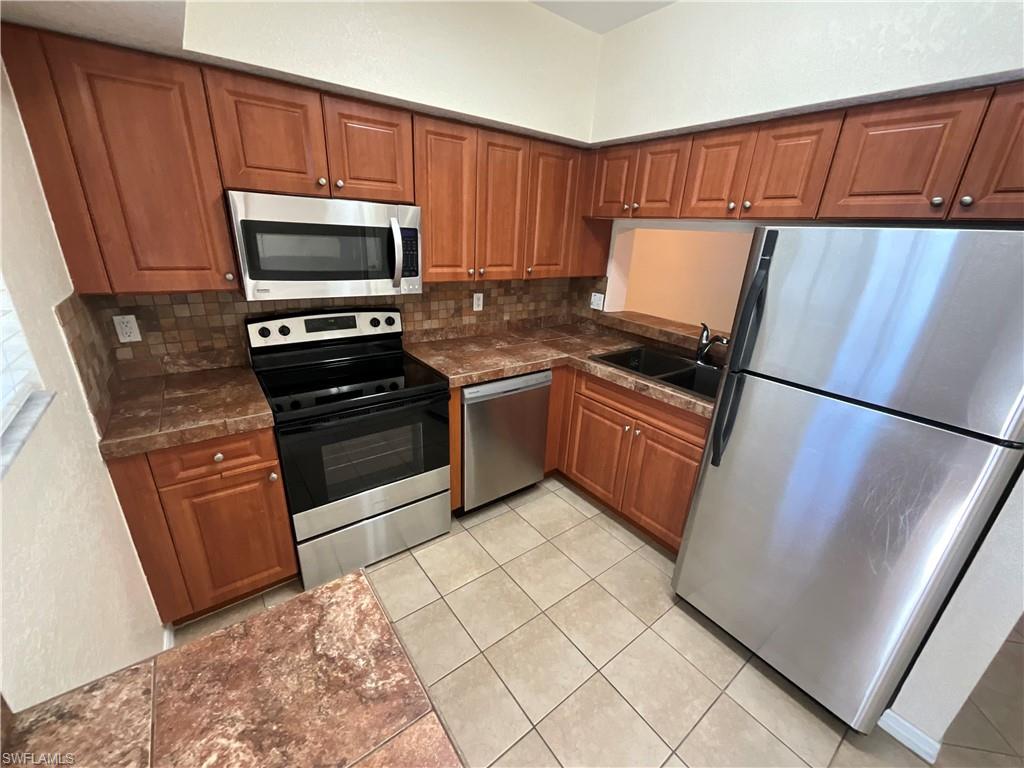 8342 Bernwood Cove LOOP 809 photo 6
