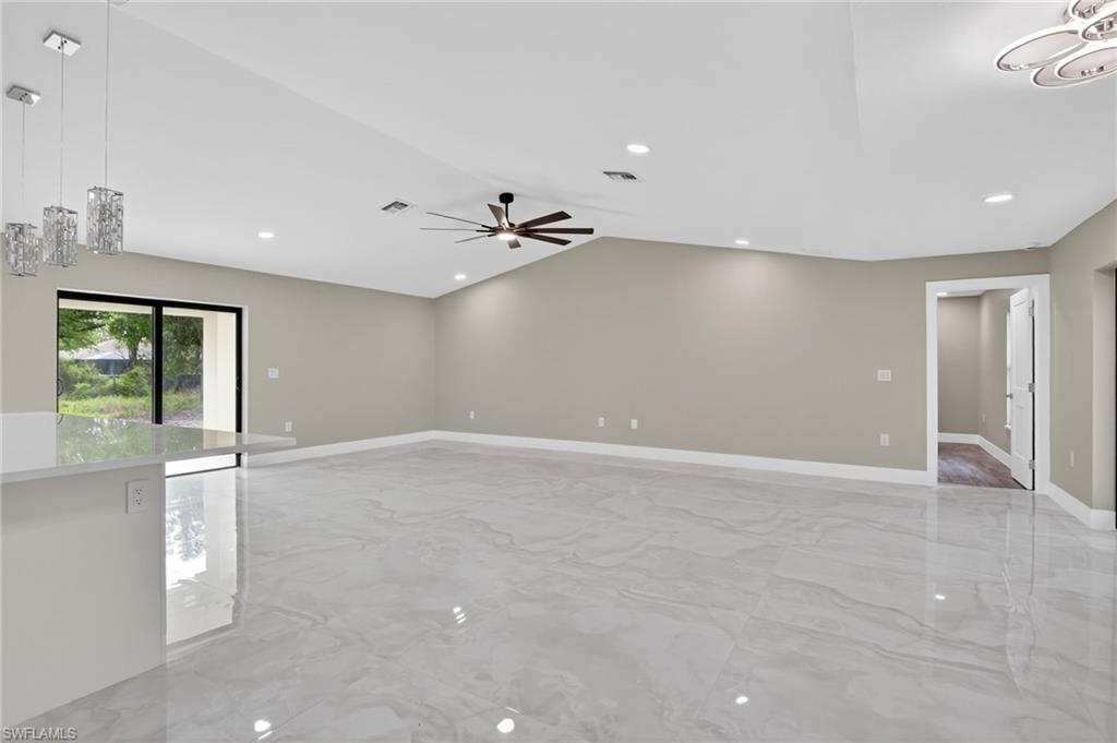1716 Leroy AVE photo 15