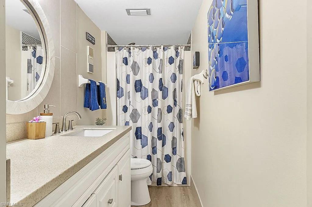 400 Lenell RD 207 photo 16