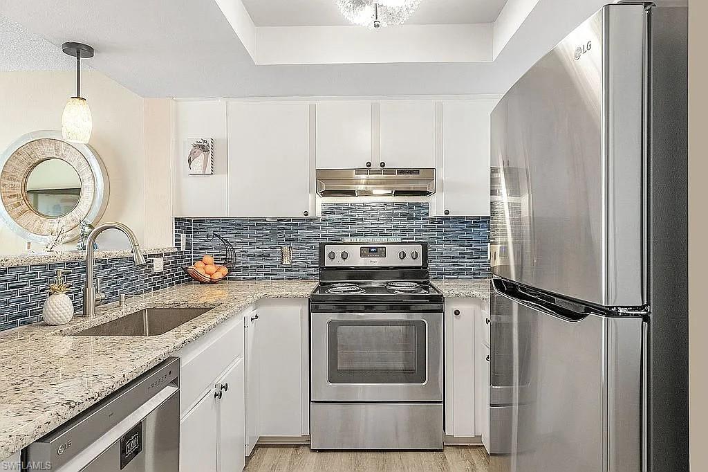 400 Lenell RD 207 photo 9