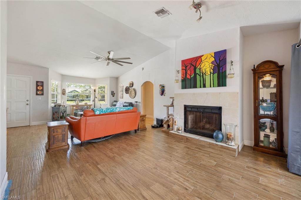 Fire place with vaulted ceilings