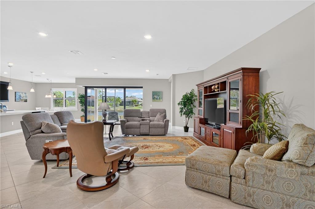 11279 Thurston Chase