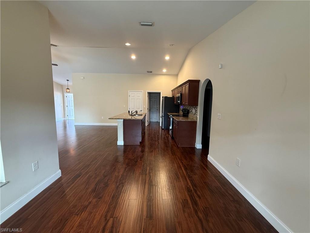 1111 Broadway AVE photo 7